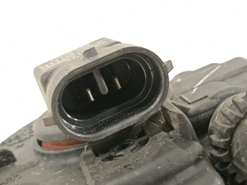 Recambio de faro antiniebla izquierdo para toyota yaris active referencia OEM IAM 812200D041  