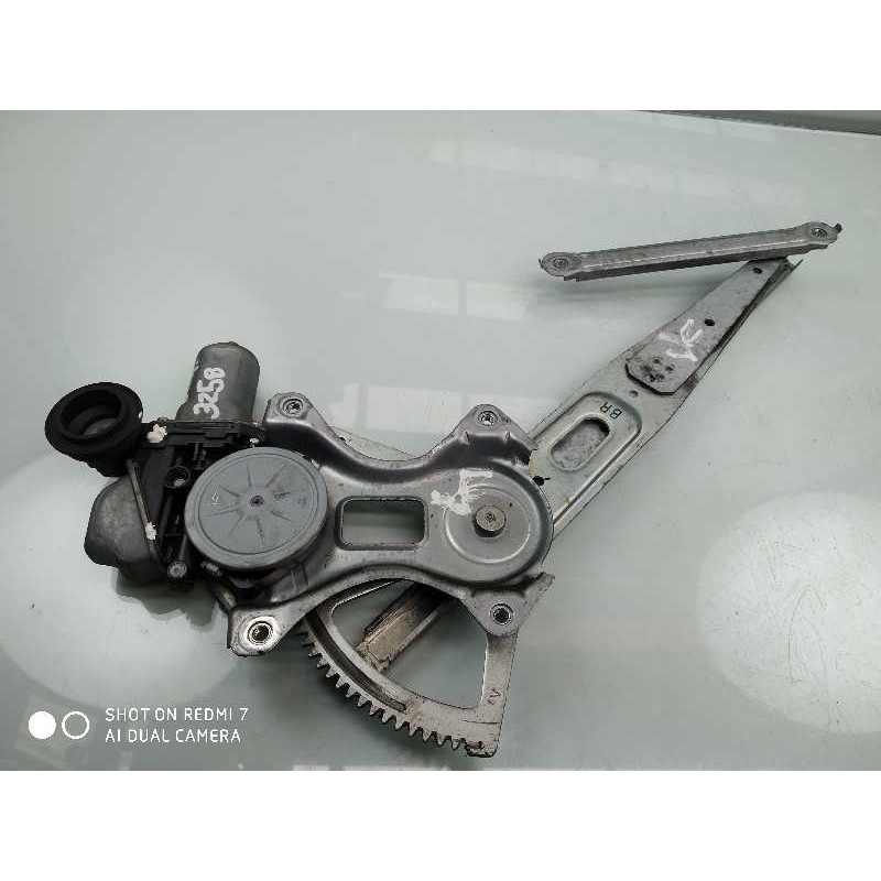 Recambio de elevalunas trasero derecho para toyota prius (nhw30) executive referencia OEM IAM 8571047090  