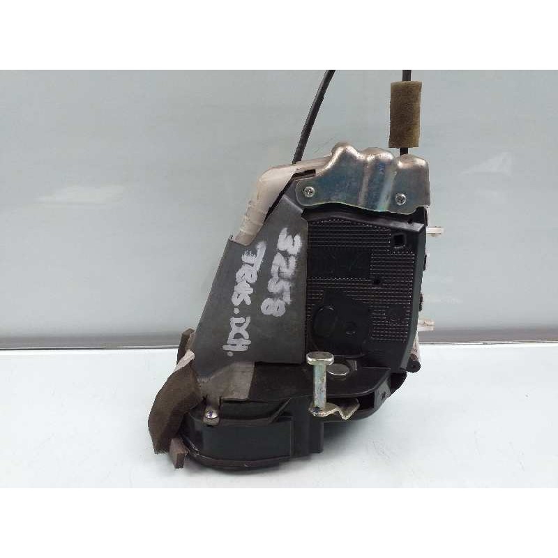 Recambio de cerradura puerta trasera derecha para toyota prius (nhw30) executive referencia OEM IAM   