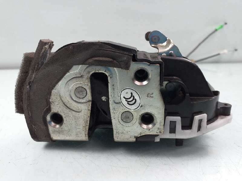 Recambio de cerradura puerta trasera derecha para toyota prius (nhw30) executive referencia OEM IAM   