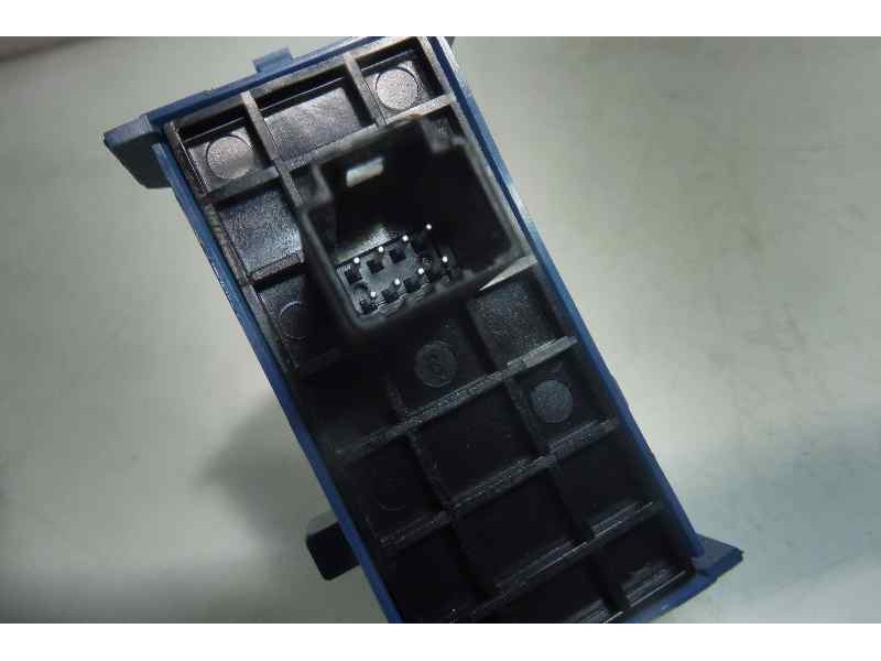 Recambio de mando elevalunas delantero derecho para toyota verso comfort referencia OEM IAM 848100F030 30170686 