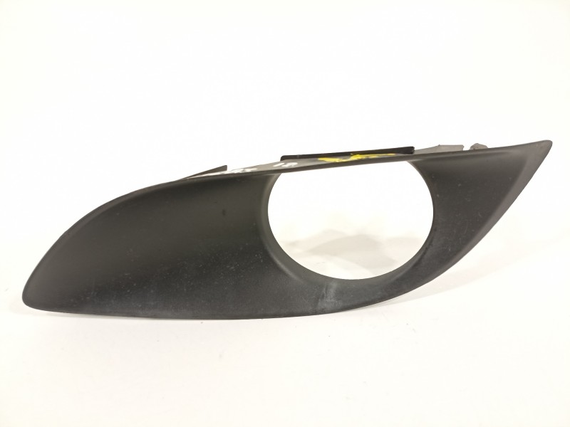 Recambio de rejilla paragolpes izquierda para toyota yaris active referencia OEM IAM 814820D110  