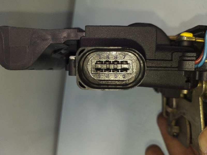 Recambio de cerradura puerta delantera derecha para volkswagen passat berlina (3b2) trendline referencia OEM IAM 3B1837016A  