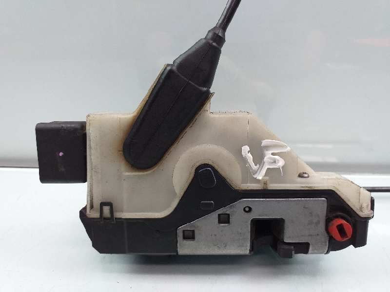 Recambio de cerradura puerta trasera derecha para peugeot 208 business line referencia OEM IAM 9812501180  