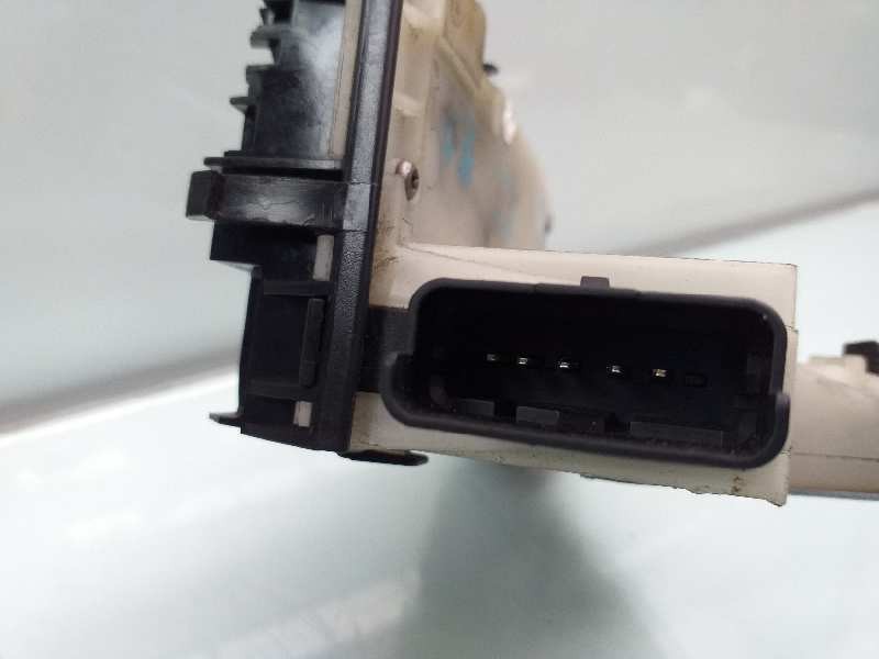 Recambio de cerradura puerta trasera derecha para peugeot 208 business line referencia OEM IAM 9812501180  