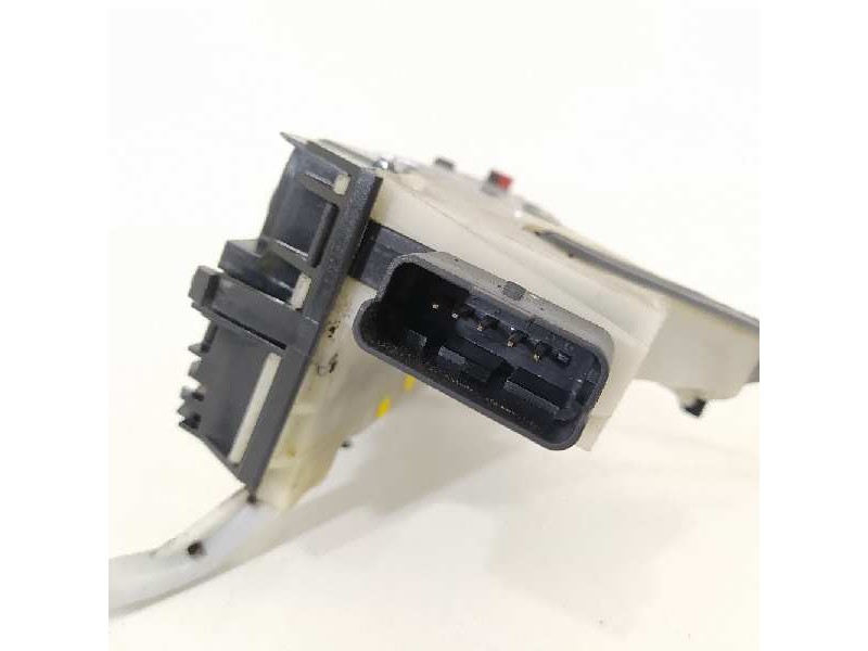 Recambio de cerradura puerta trasera izquierda para peugeot 208 business line referencia OEM IAM 9812501280  