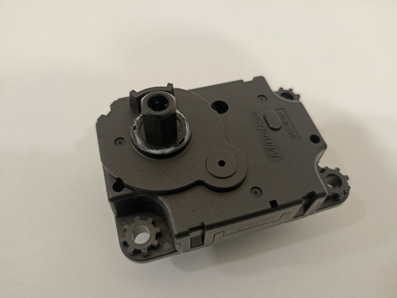 Recambio de motor apertura trampillas climatizador para peugeot 308 referencia OEM IAM Z5509001 211218BA 