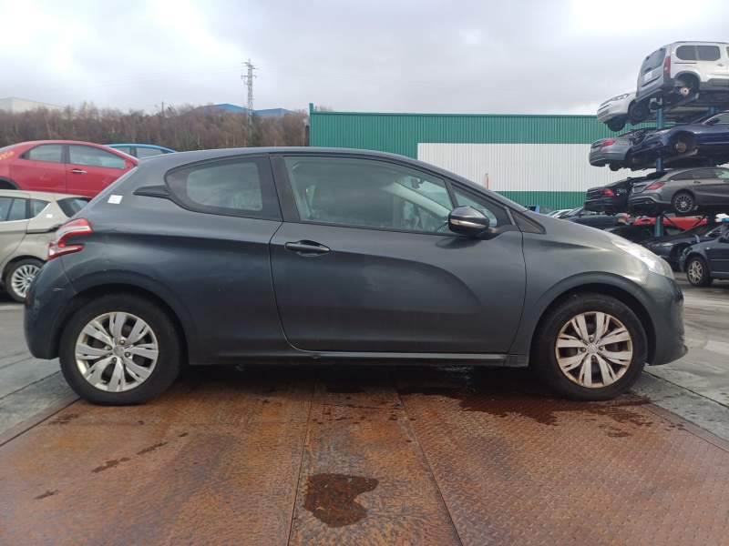 peugeot 208 i (ca_, cc_) del año 2012