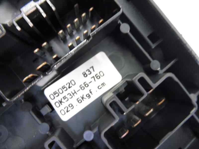 Recambio de caja reles / fusibles para kia carnival ii 2.9 cdri ex referencia OEM IAM 0K53H66760 L03H 