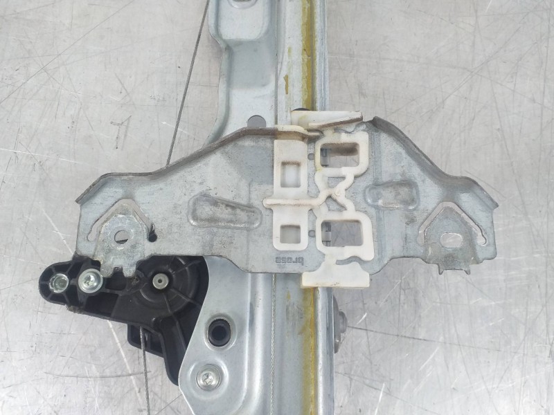 Recambio de elevalunas trasero derecho para nissan qashqai (j11) 360 referencia OEM IAM 827004EA0A  