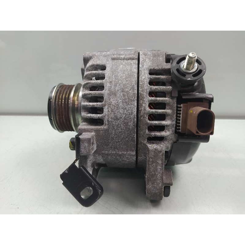 Recambio de alternador para kia cee´d sporty wagon drive referencia OEM IAM 373002A700  