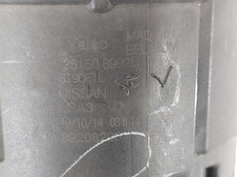 Recambio de faro antiniebla izquierdo para nissan qashqai (j11) 360 referencia OEM IAM 261508992B 89208203 89210600