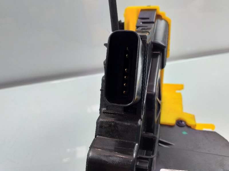 Recambio de cerradura puerta delantera izquierda para kia cee´d sporty wagon drive referencia OEM IAM 81310A2400  