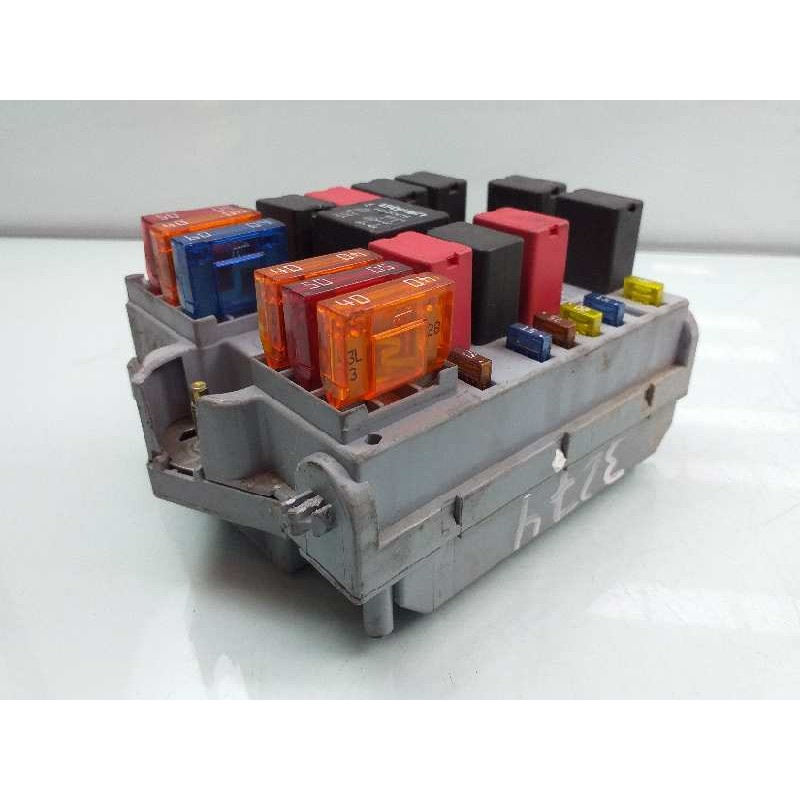 Recambio de caja reles / fusibles para alfa romeo 147 (190) 1.9 jtd 16v distinctive referencia OEM IAM 51742420  