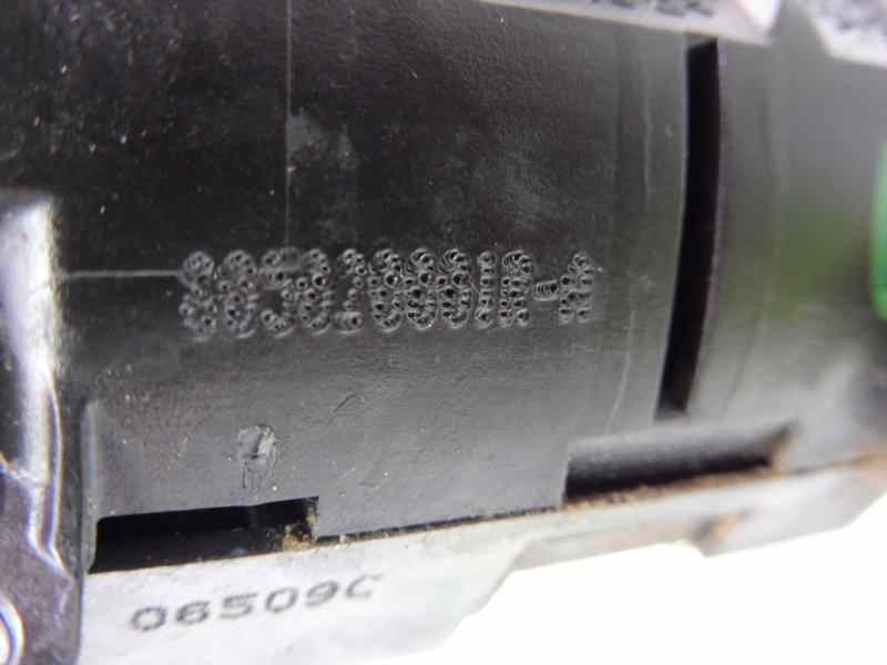 Recambio de cerradura puerta delantera derecha para renault megane iii berlina 5 p dynamique referencia OEM IAM 805020001R  