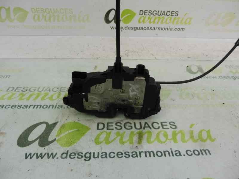 Recambio de cerradura puerta delantera derecha para renault megane iii berlina 5 p dynamique referencia OEM IAM 805020001R  