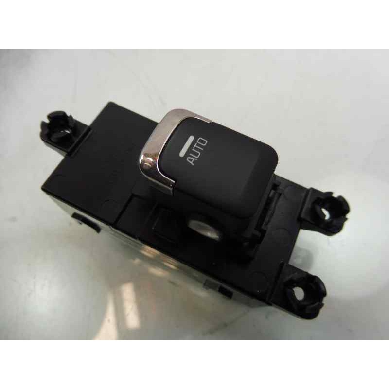 Recambio de mando elevalunas trasero derecho para kia cee´d sporty wagon drive referencia OEM IAM 93580A2100 4C25101000 