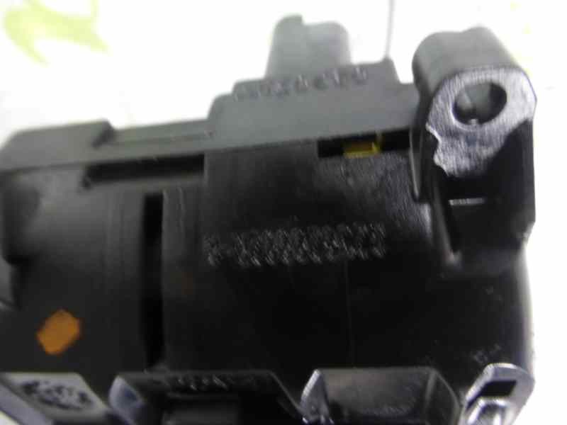 Recambio de cerradura puerta trasera derecha para renault megane iii berlina 5 p dynamique referencia OEM IAM 825020002R  