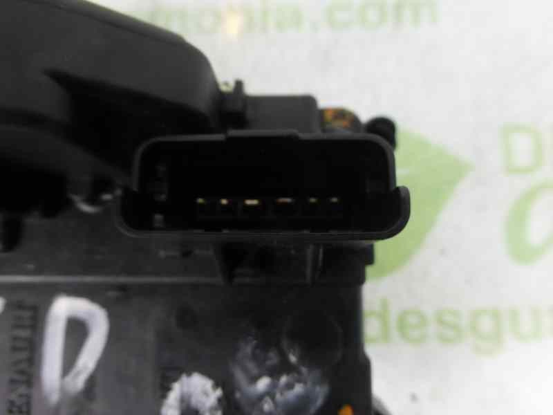 Recambio de cerradura puerta trasera derecha para renault megane iii berlina 5 p dynamique referencia OEM IAM 825020002R  