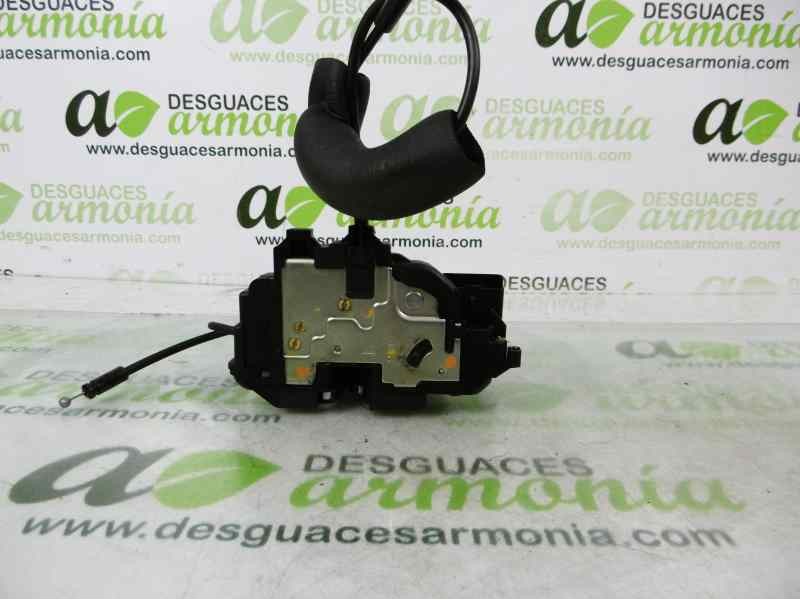 Recambio de cerradura puerta trasera izquierda para renault megane iii berlina 5 p dynamique referencia OEM IAM 825030002R  