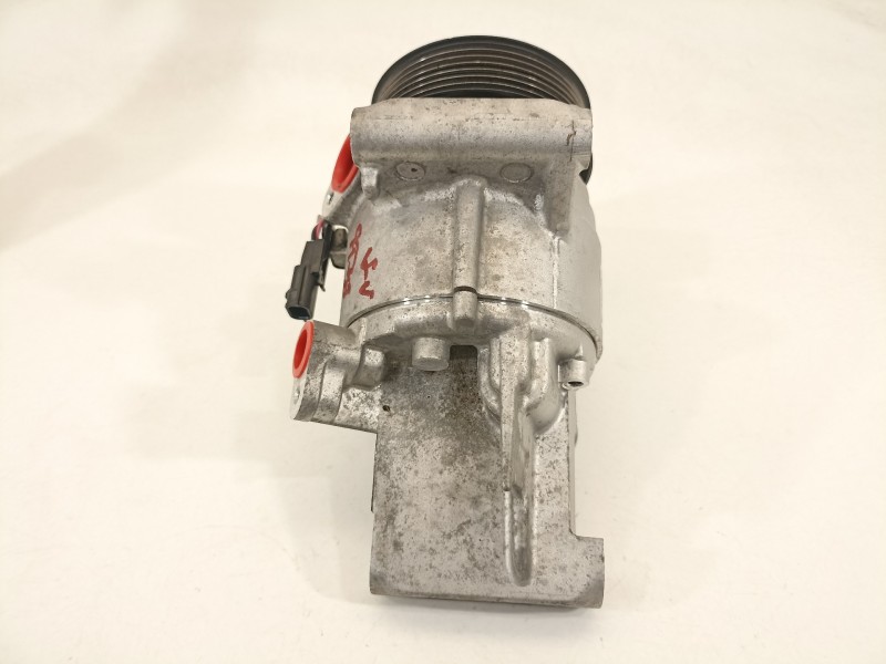 Recambio de compresor aire acondicionado para dacia duster ii sl 2019 referencia OEM IAM 926003541R  