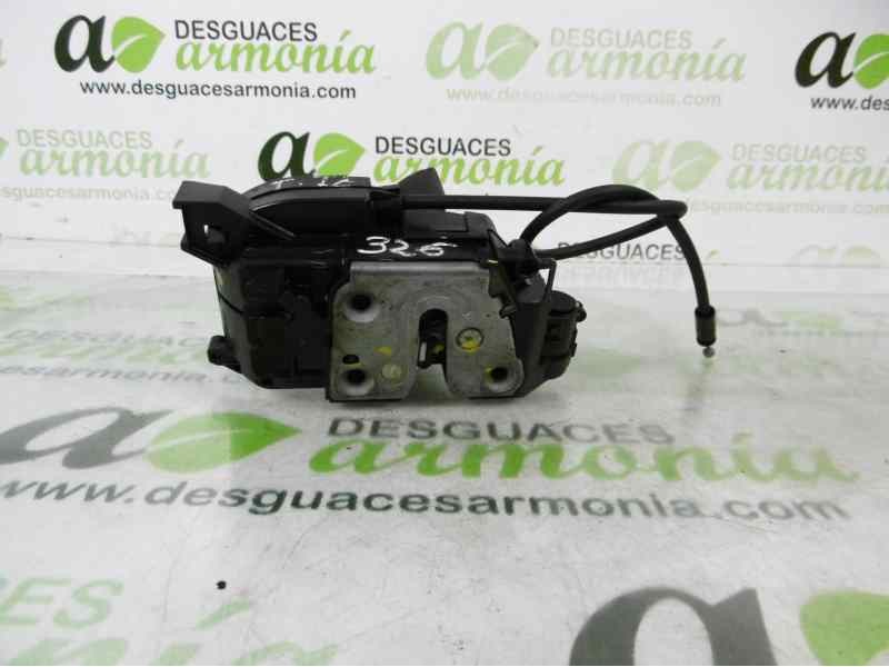 Recambio de cerradura puerta trasera izquierda para renault megane iii berlina 5 p dynamique referencia OEM IAM 825030002R  