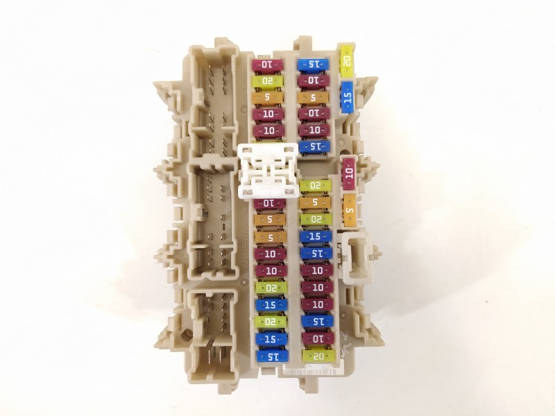 Recambio de caja reles / fusibles para nissan qashqai (j11) 360 referencia OEM IAM 4EB0A C31544G21 