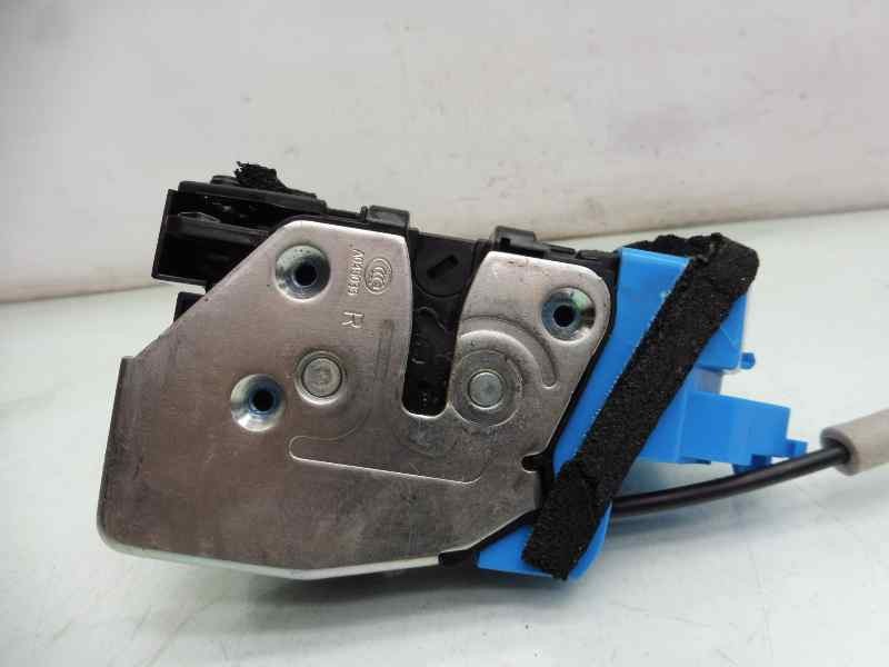 Recambio de cerradura puerta trasera derecha para kia cee´d sporty wagon drive referencia OEM IAM 81420A2400  