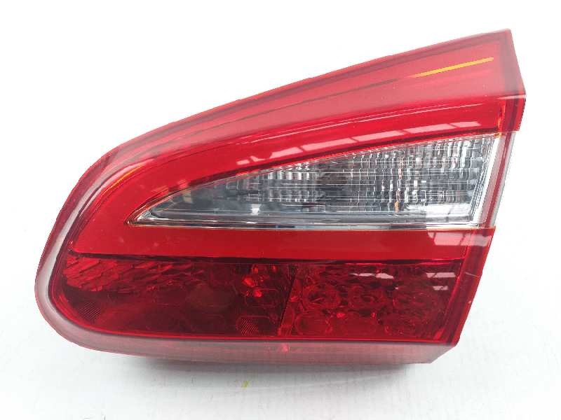 Recambio de piloto trasero derecho para kia cee´d sporty wagon drive referencia OEM IAM 92404A2200  