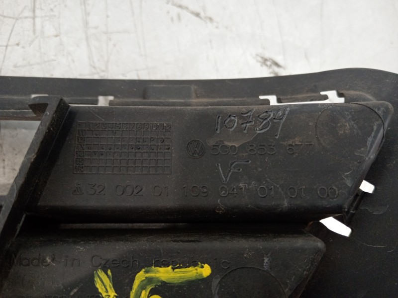 Recambio de rejilla paragolpes delantero para volkswagen golf vii lim. advance bluemotion referencia OEM IAM 5G0853677  