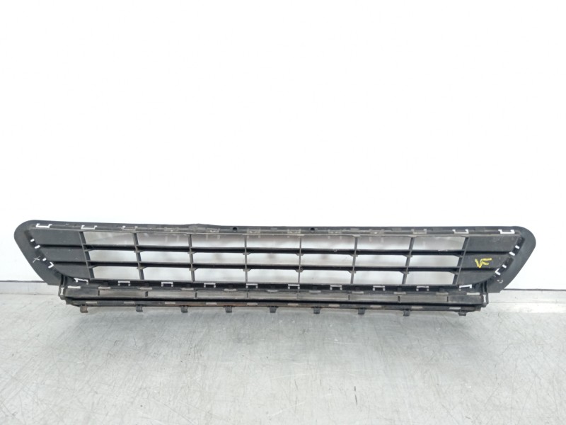 Recambio de rejilla paragolpes delantero para volkswagen golf vii lim. advance bluemotion referencia OEM IAM 5G0853677  