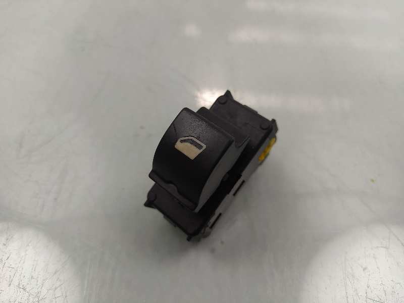 Recambio de mando elevalunas delantero derecho para peugeot 3008 premium referencia OEM IAM 30170308  