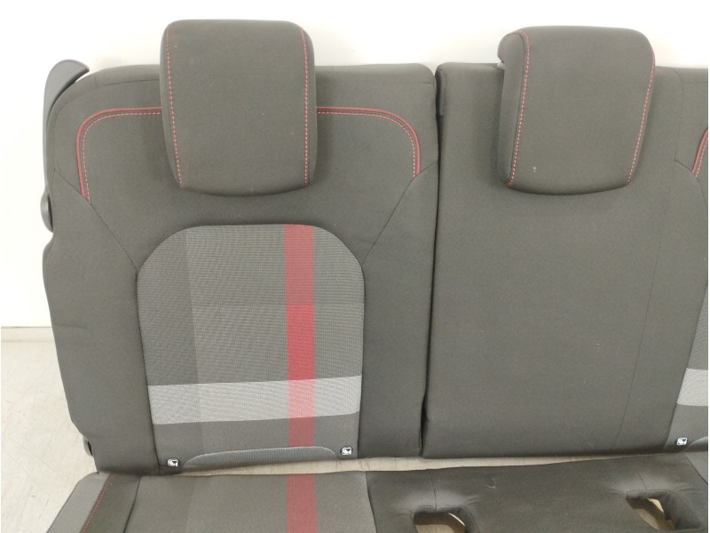 Recambio de asientos traseros para dacia duster ii sl 2019 referencia OEM IAM   