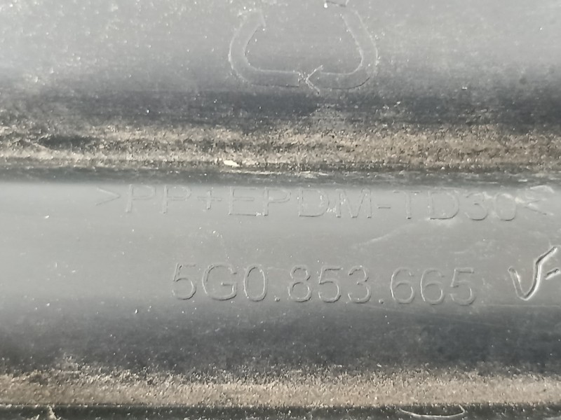 Recambio de rejilla paragolpes izquierda para volkswagen golf vii lim. advance bluemotion referencia OEM IAM 5G0853665  