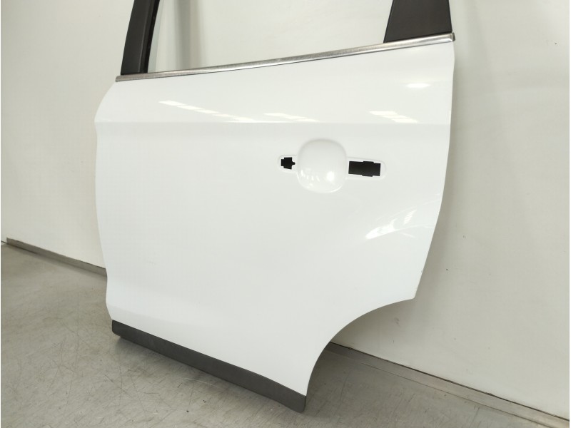 Recambio de puerta trasera izquierda para ford kuga (cbv) 2.0 tdci cat referencia OEM IAM   