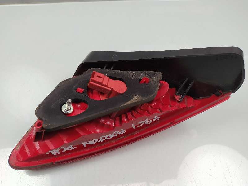 Recambio de piloto trasero derecho en porton para peugeot 3008 premium referencia OEM IAM 9683460980 26030204 