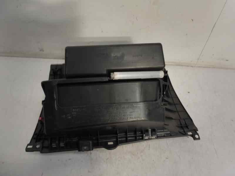 Recambio de guantera para toyota land cruiser (j12) 3.0 d4-d vx referencia OEM IAM   