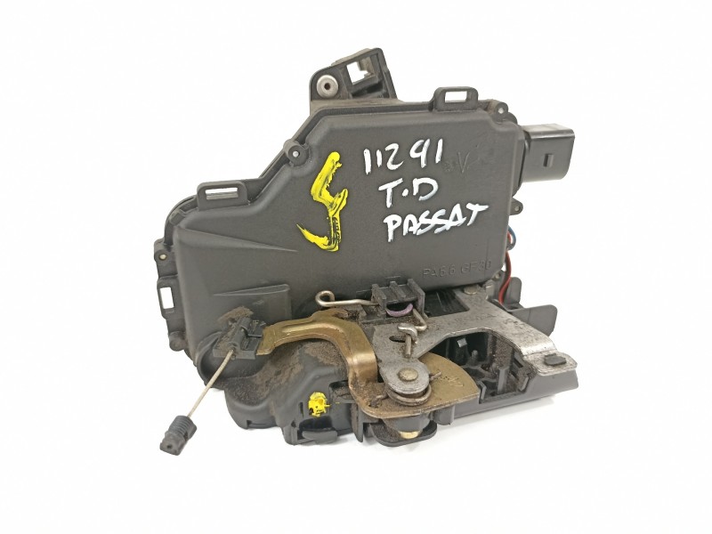 Recambio de cerradura puerta trasera derecha para volkswagen passat berlina (3b3) advance referencia OEM IAM 3B1837016CA  