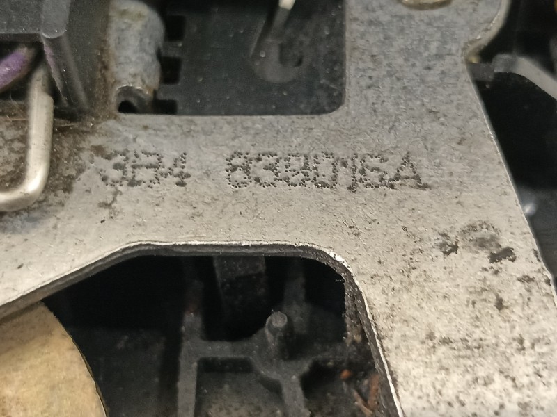 Recambio de cerradura puerta trasera derecha para volkswagen passat berlina (3b3) advance referencia OEM IAM 3B1837016CA  