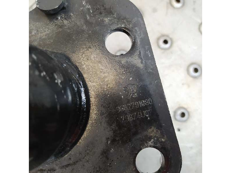 Recambio de refuerzo paragolpes delantero para peugeot 3008 premium referencia OEM IAM 9682791080  