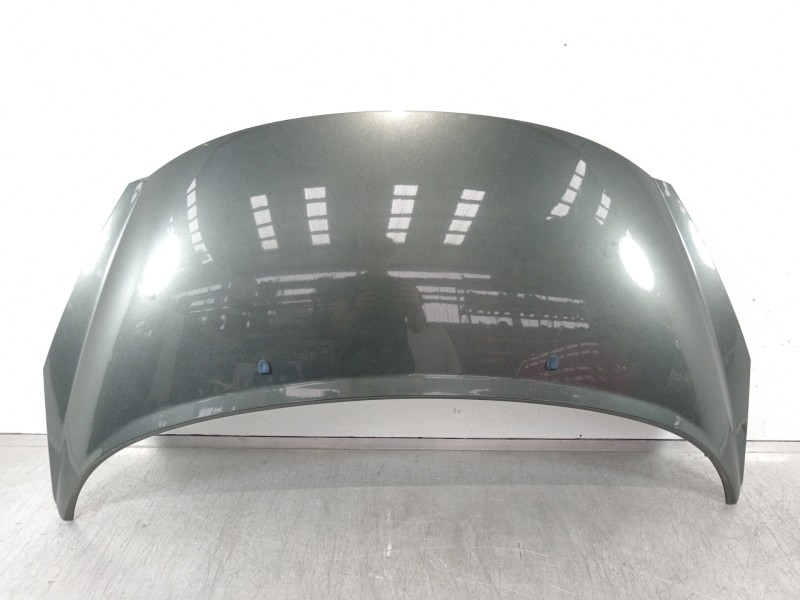 Recambio de capot para peugeot 207 confort referencia OEM IAM 9657067180  