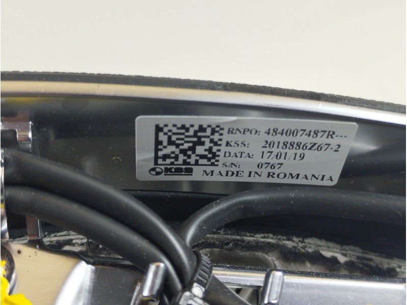 Recambio de volante para dacia duster ii sl 2019 referencia OEM IAM 484007487R  