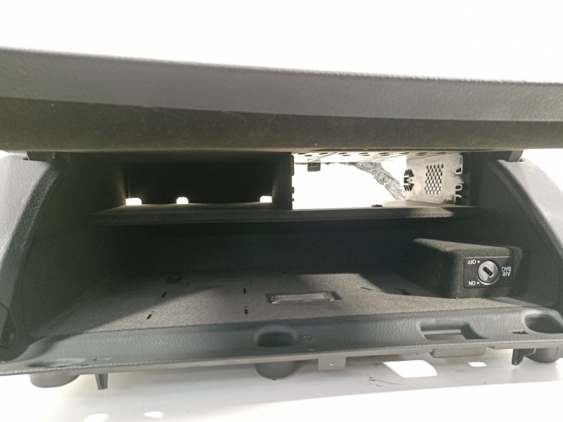 Recambio de guantera para audi a6 berlina (4f2) 3.0 tdi quattro (165kw) referencia OEM IAM 4F1857104B 4F1857035 