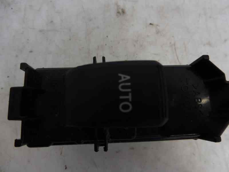 Recambio de mando elevalunas delantero derecho para toyota land cruiser (j12) 3.0 d4-d vx referencia OEM IAM   