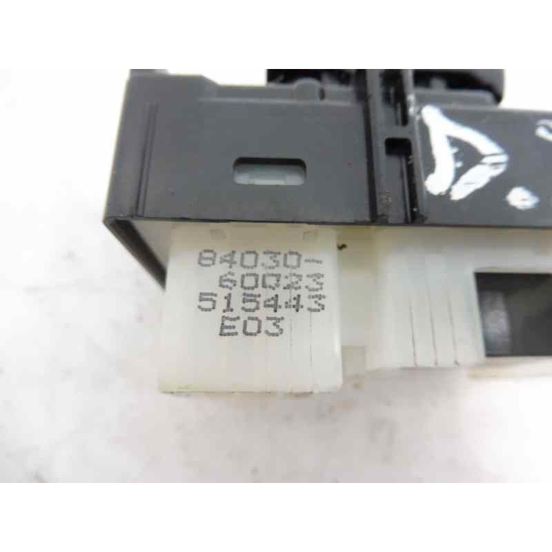 Recambio de mando elevalunas delantero derecho para toyota land cruiser (j12) 3.0 d4-d vx referencia OEM IAM   