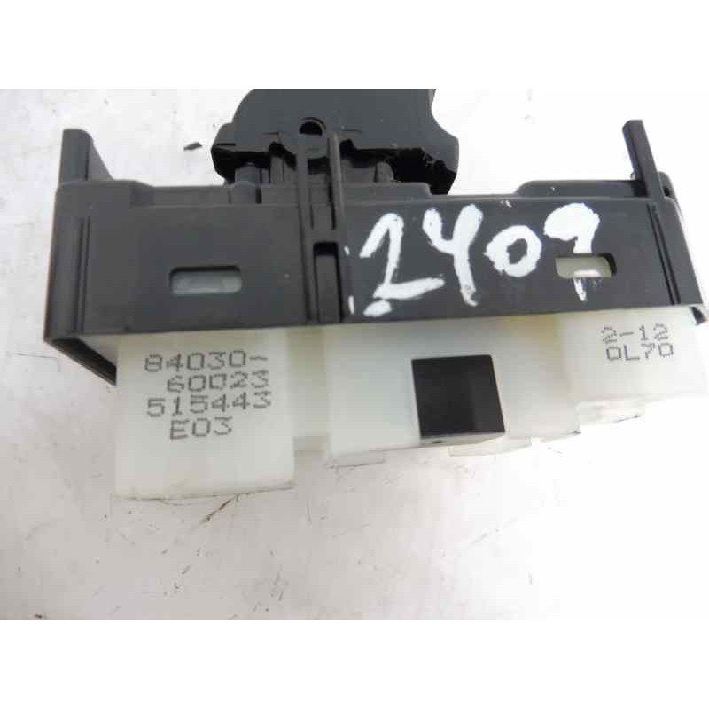 Recambio de mando elevalunas trasero derecho para toyota land cruiser (j12) 3.0 d4-d vx referencia OEM IAM   