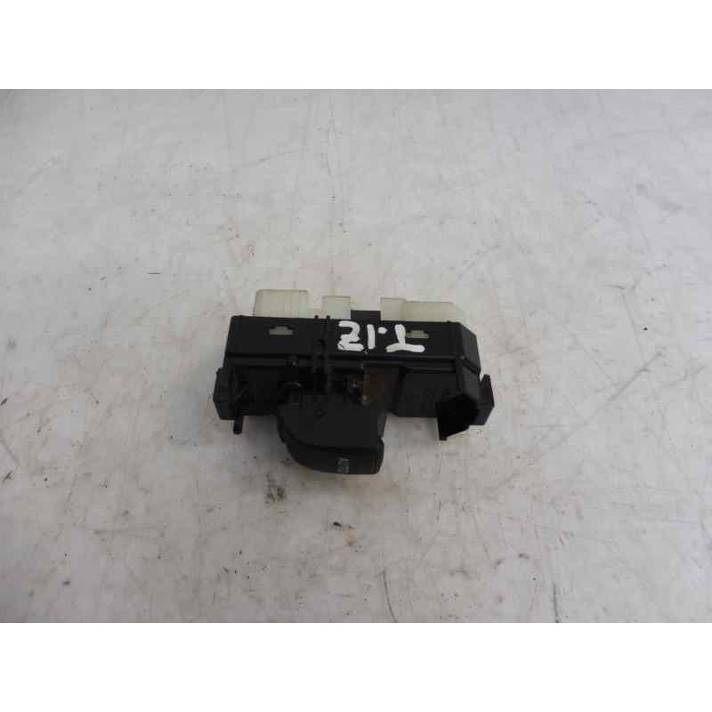 Recambio de mando elevalunas trasero izquierdo para toyota land cruiser (j12) 3.0 d4-d vx referencia OEM IAM 8403060020  