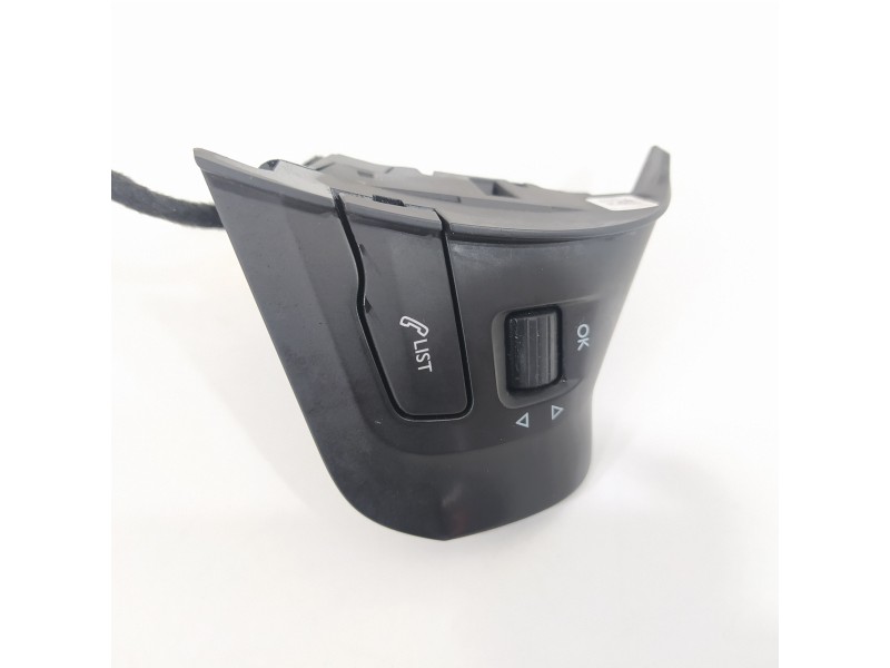 Recambio de mando volante para peugeot 208 business line referencia OEM IAM 86FAE75A  