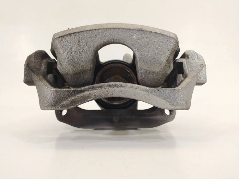 Recambio de pinza freno delantera izquierda para mercedes-benz clase gla (w156) gla 200 (156.943) referencia OEM IAM   