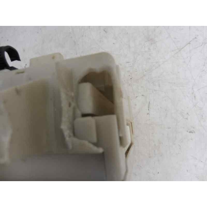 Recambio de caja reles / fusibles para toyota land cruiser (j12) 3.0 d4-d vx referencia OEM IAM   